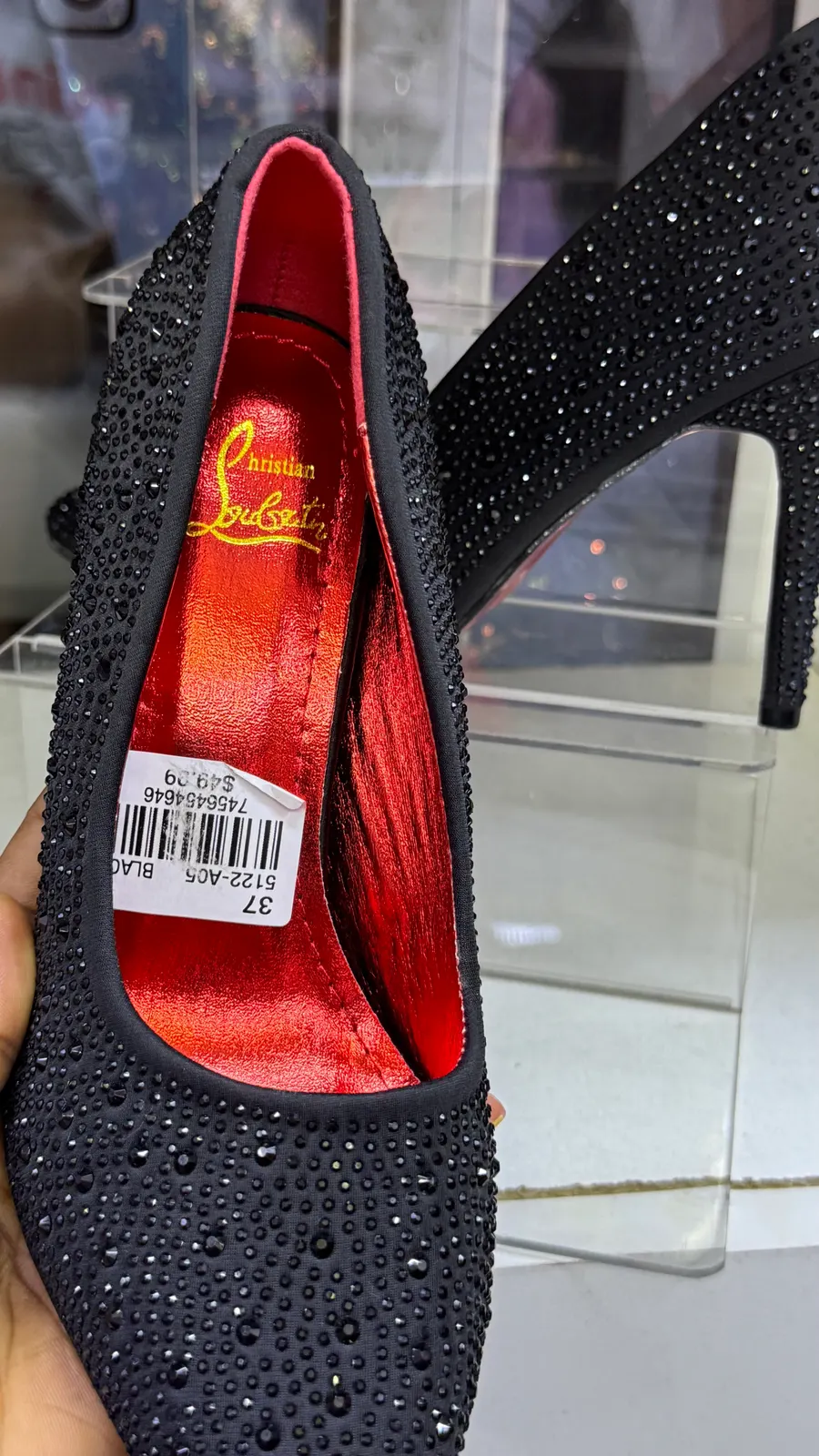 RED BOTTOM  HEELS  - Image 3