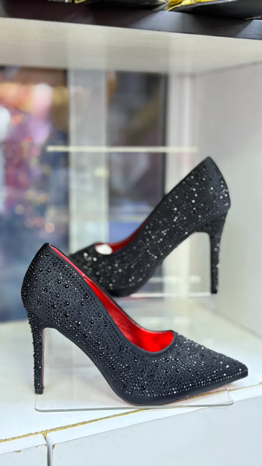 RED BOTTOM  HEELS  - Image 1