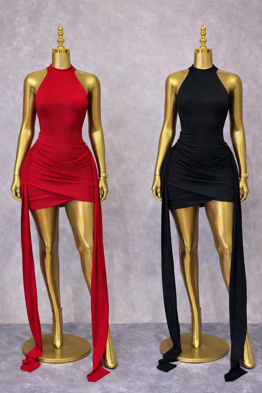 Short dress with falling piece  - Image 1